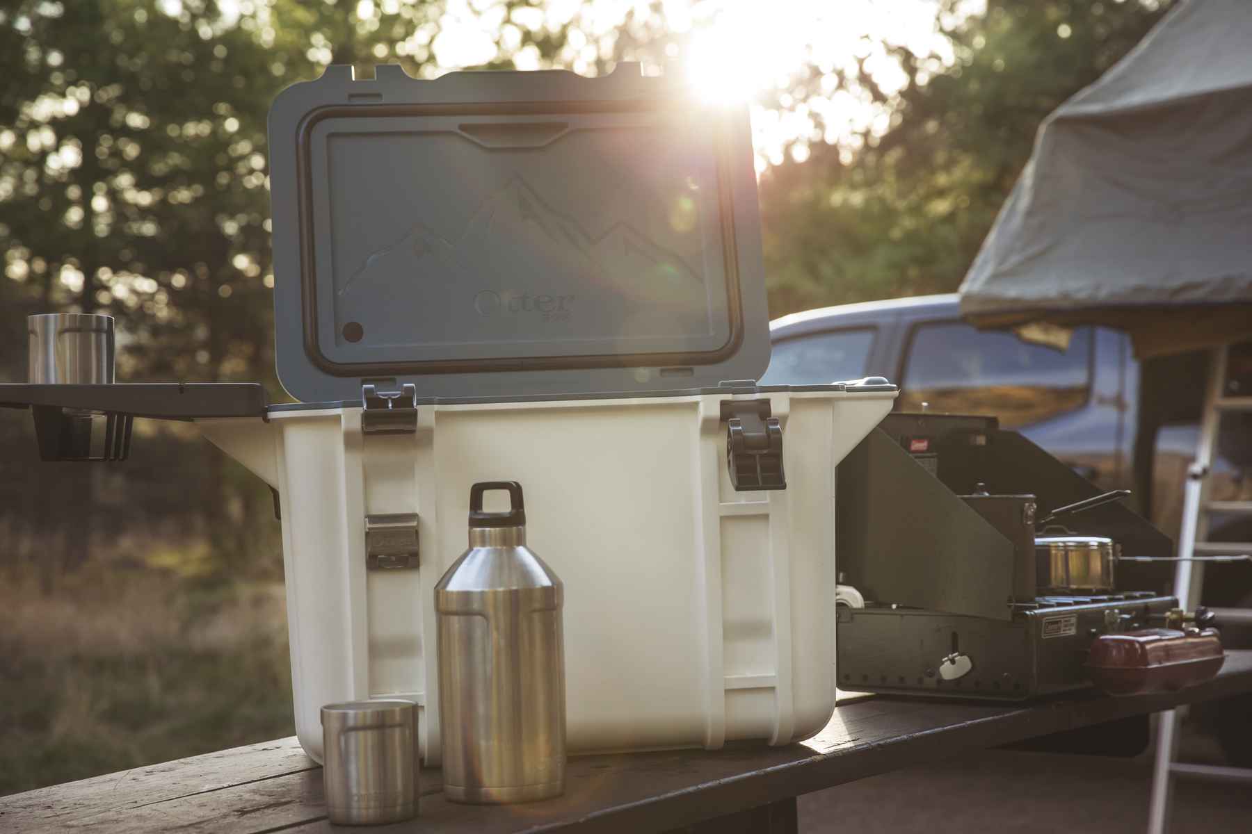 Otterbox cooler best sale canada