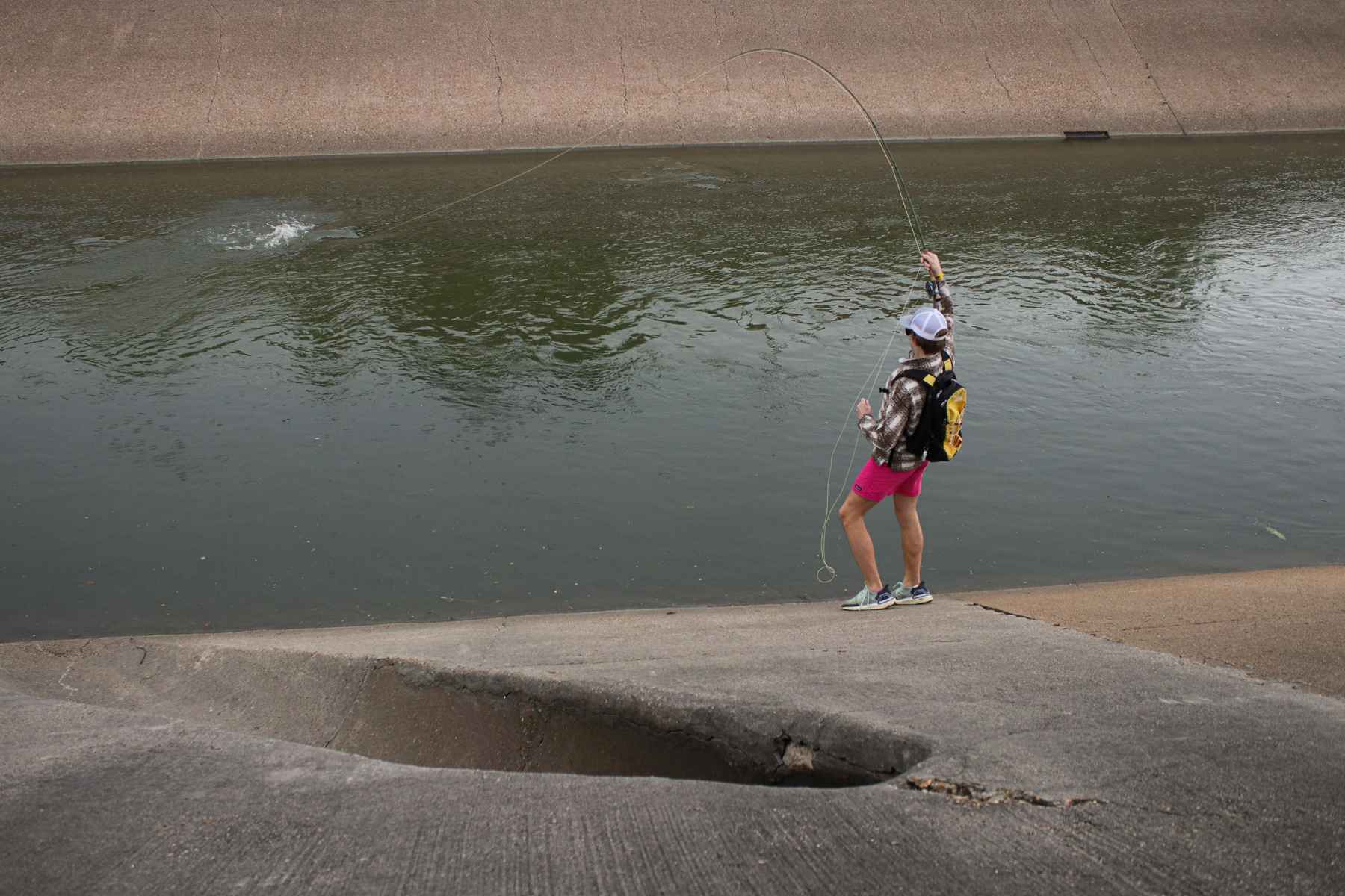 Fishing for redfish in the surf  Hatch Magazine - Fly Fishing, etc.