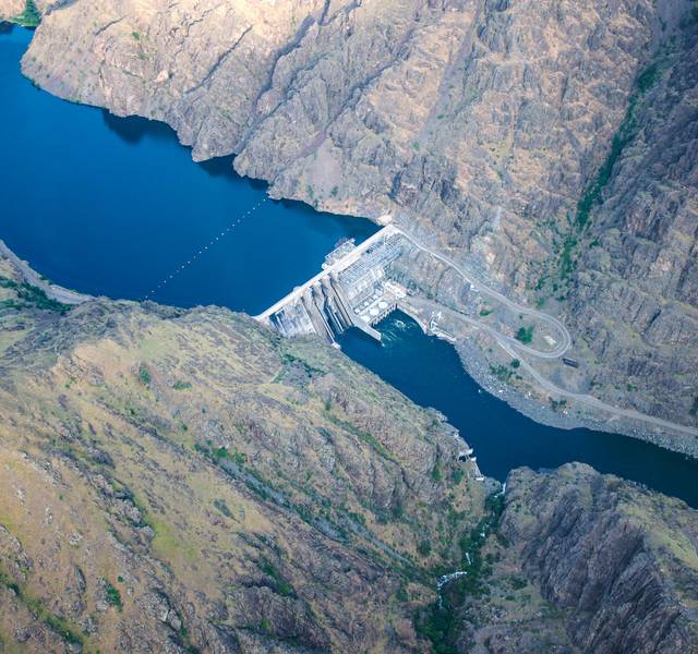 Hells Canyon dam on the Snake River