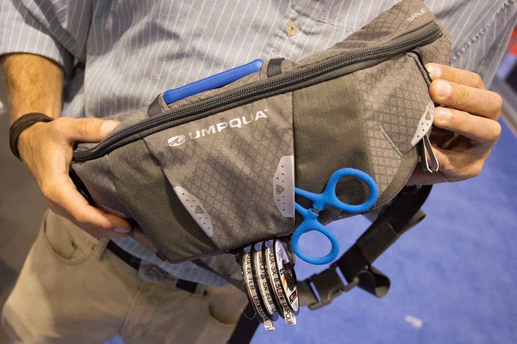 Umpqua Zero Sweep ledges waist pack
