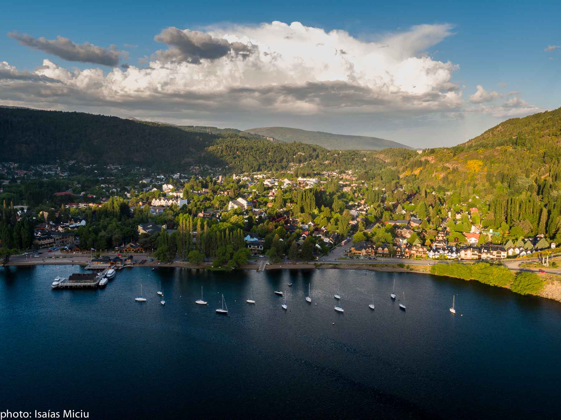 Looking down on the town of San Martin de los Andes (photo: Isaias Miciu) San Martin de los Andes