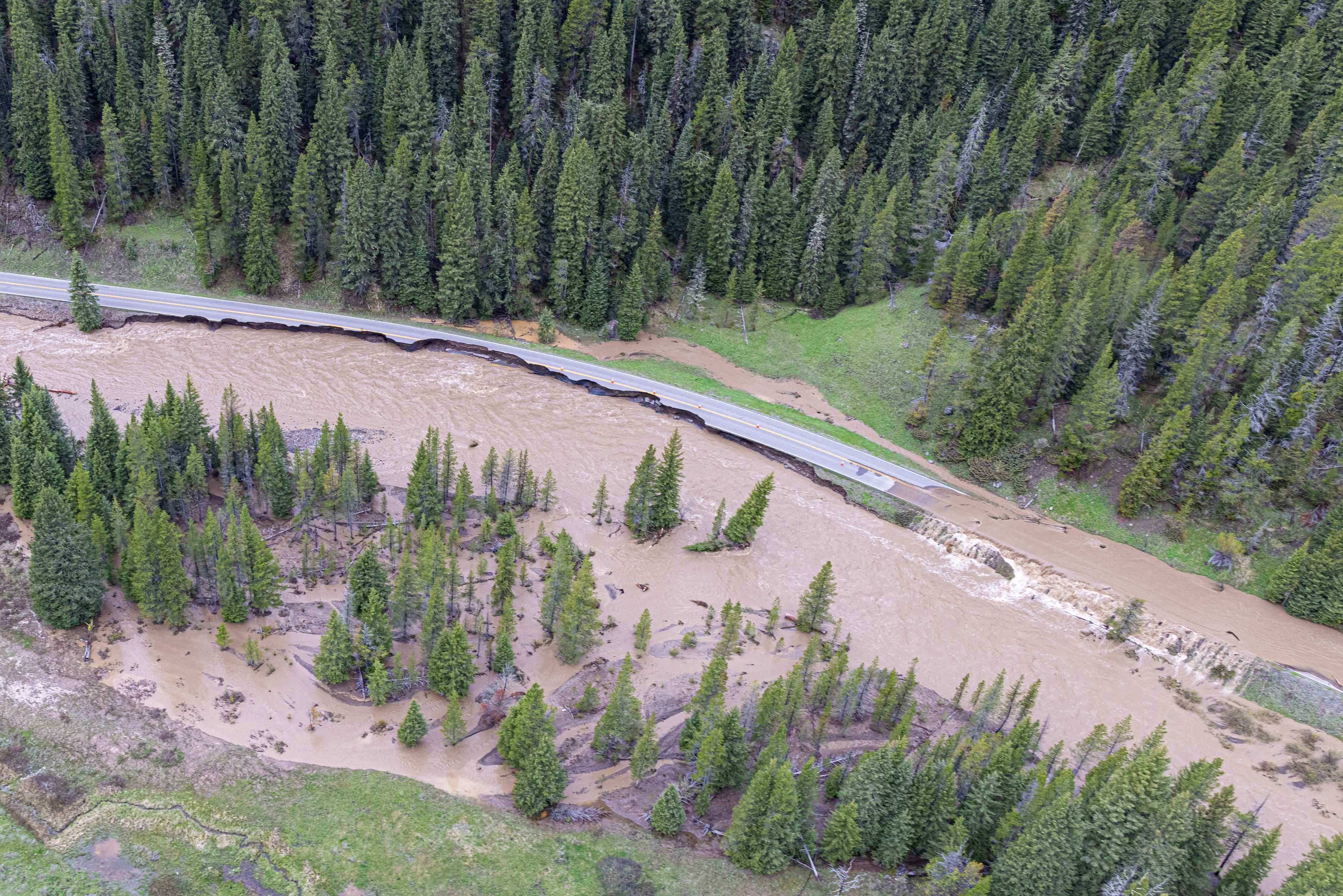 Yellowstone flood event 2022: Northeast Entrance Road washouts