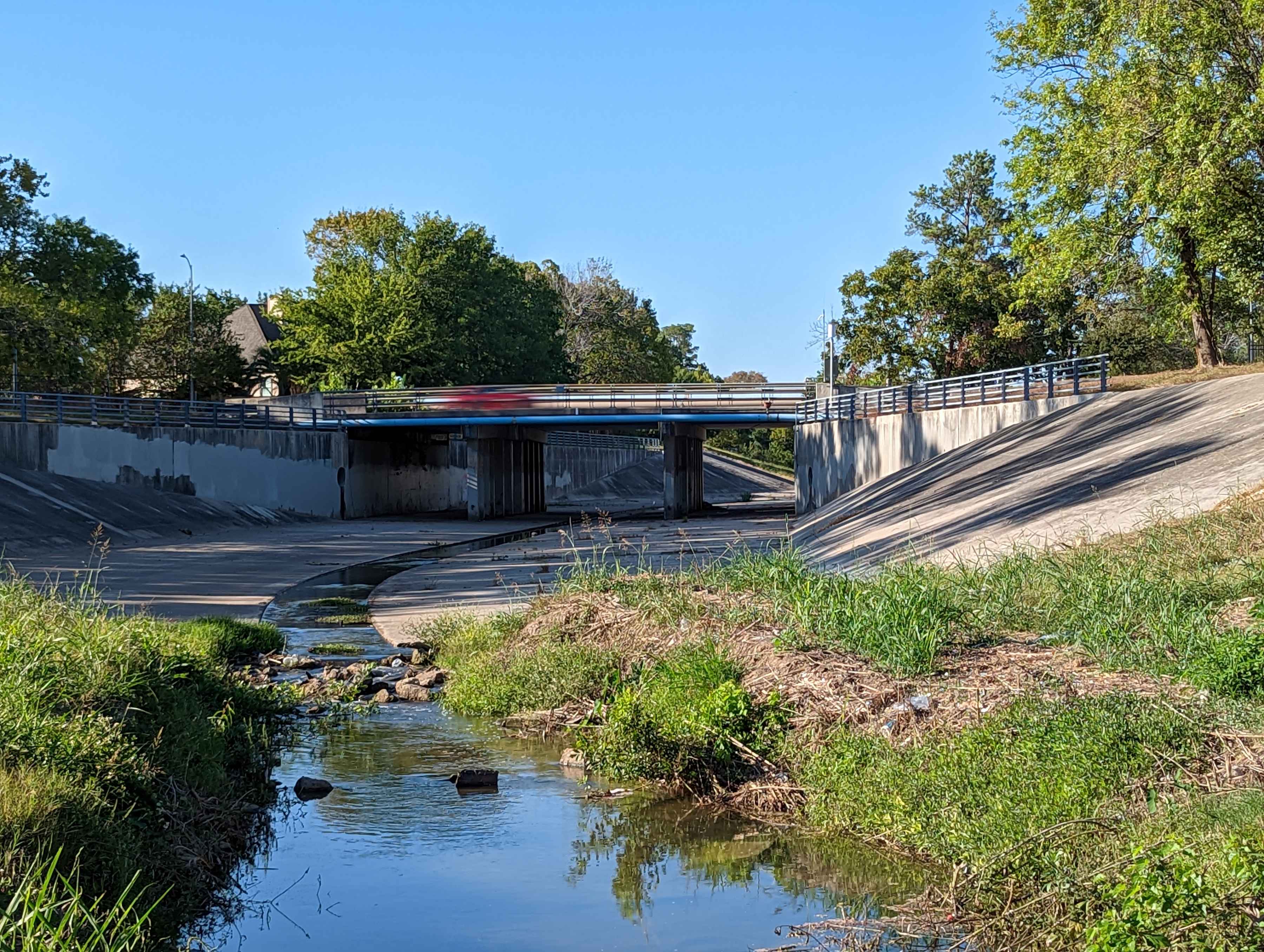 Vogel Creek in Houston (photo: Chris Hunt). fly fishing Vogel Creek in Houston