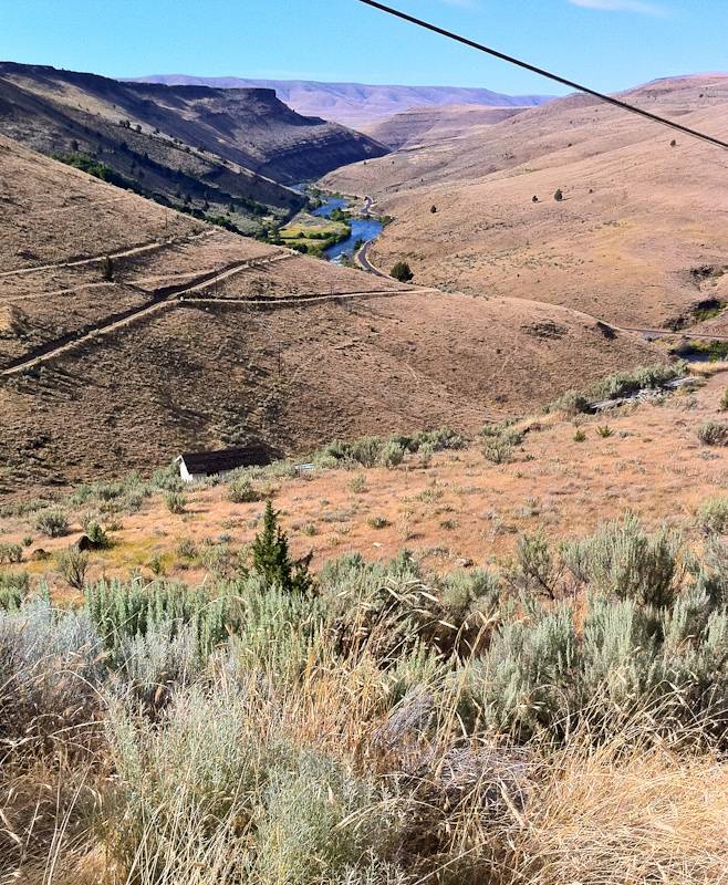 A view of the Deschutes River from the road above Maupin. Taken with the iPhone. Deschutes from Maupin